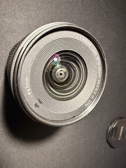 Canon RF 15–30mm f/4.5–6.3 IS STM – szerokokątny obiektyw RF