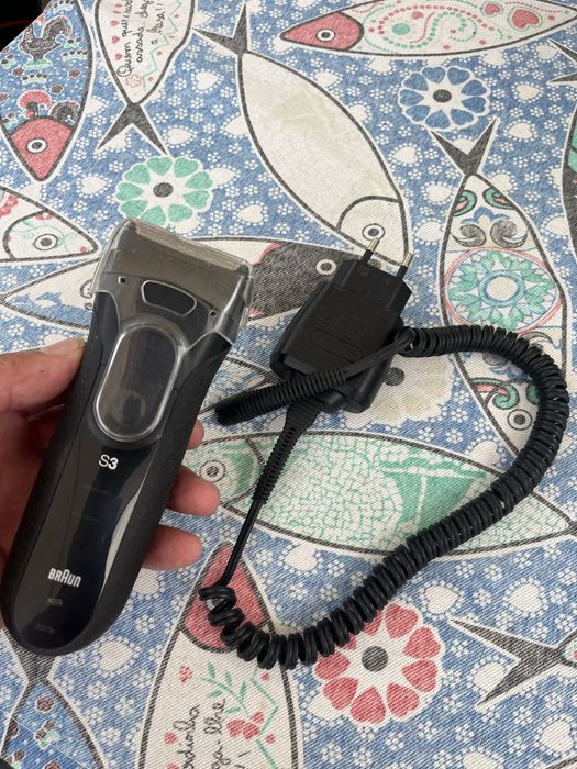 Maquina de barbear , Braun serie 3 .