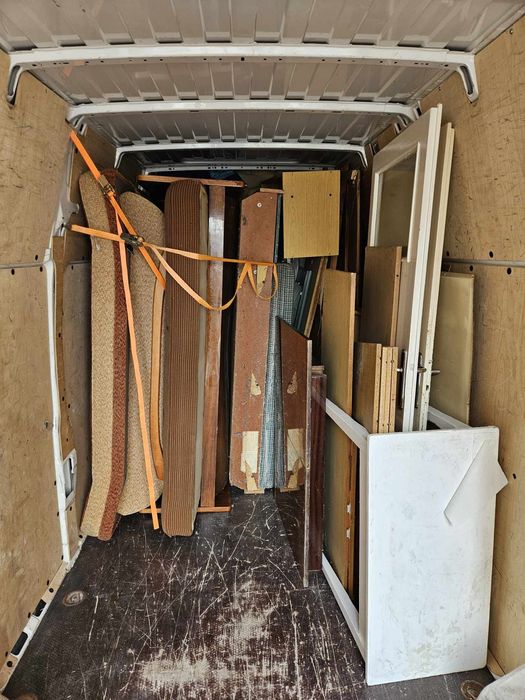 Wywóz starych mebli opróżnianie mieszkań piwnic utylizacja sprzątanie