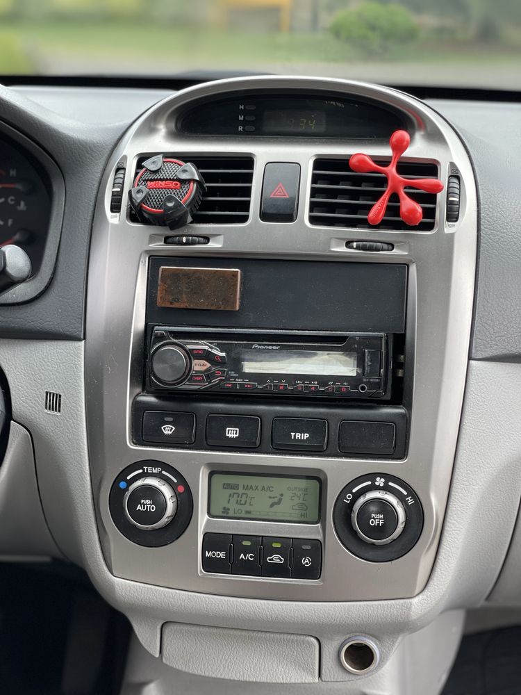 Продам Kia Cerato 1.6 в Дуже Гарному стані , Обслужена!