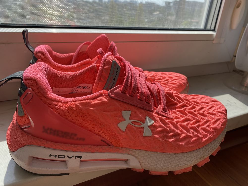 Кросівки under Armour 36,5