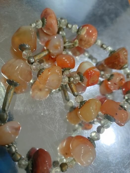 Кольє, буси з камінням. Бурштин та перлини