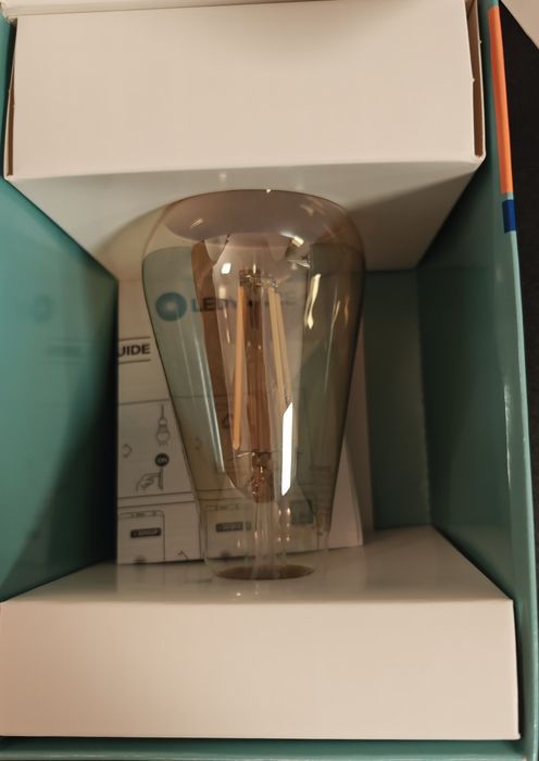 Żarówka Ledvance Led E27 Smart 725lm Ciepła Ściemnialna Bluetooth