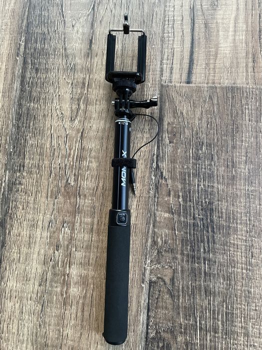 Селфі палиця Momax