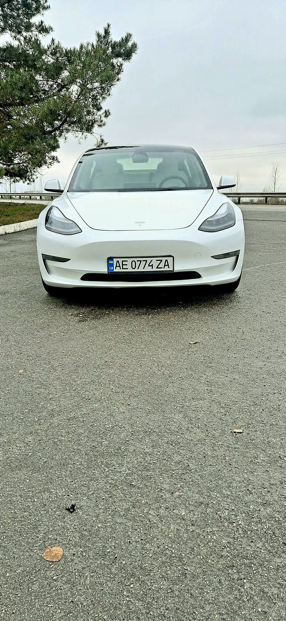 Tesla model 3 22г пробег 3тыс.км