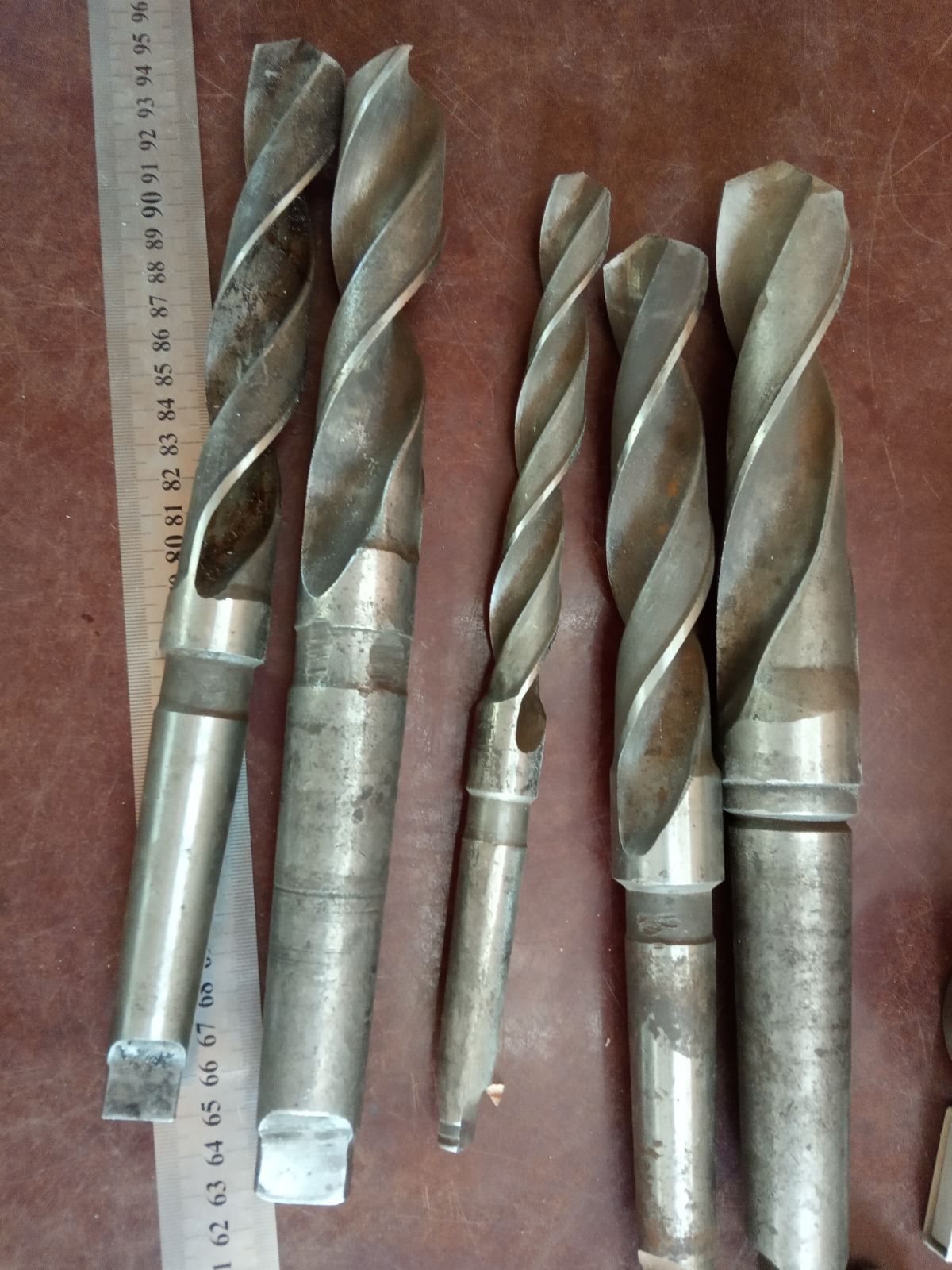Сверло d15-45 R6M5, R18 с коническим хвостовиком новые и б.у