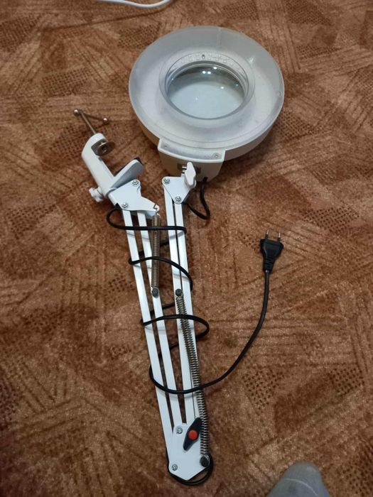 Лампа лупа, светодіодна.