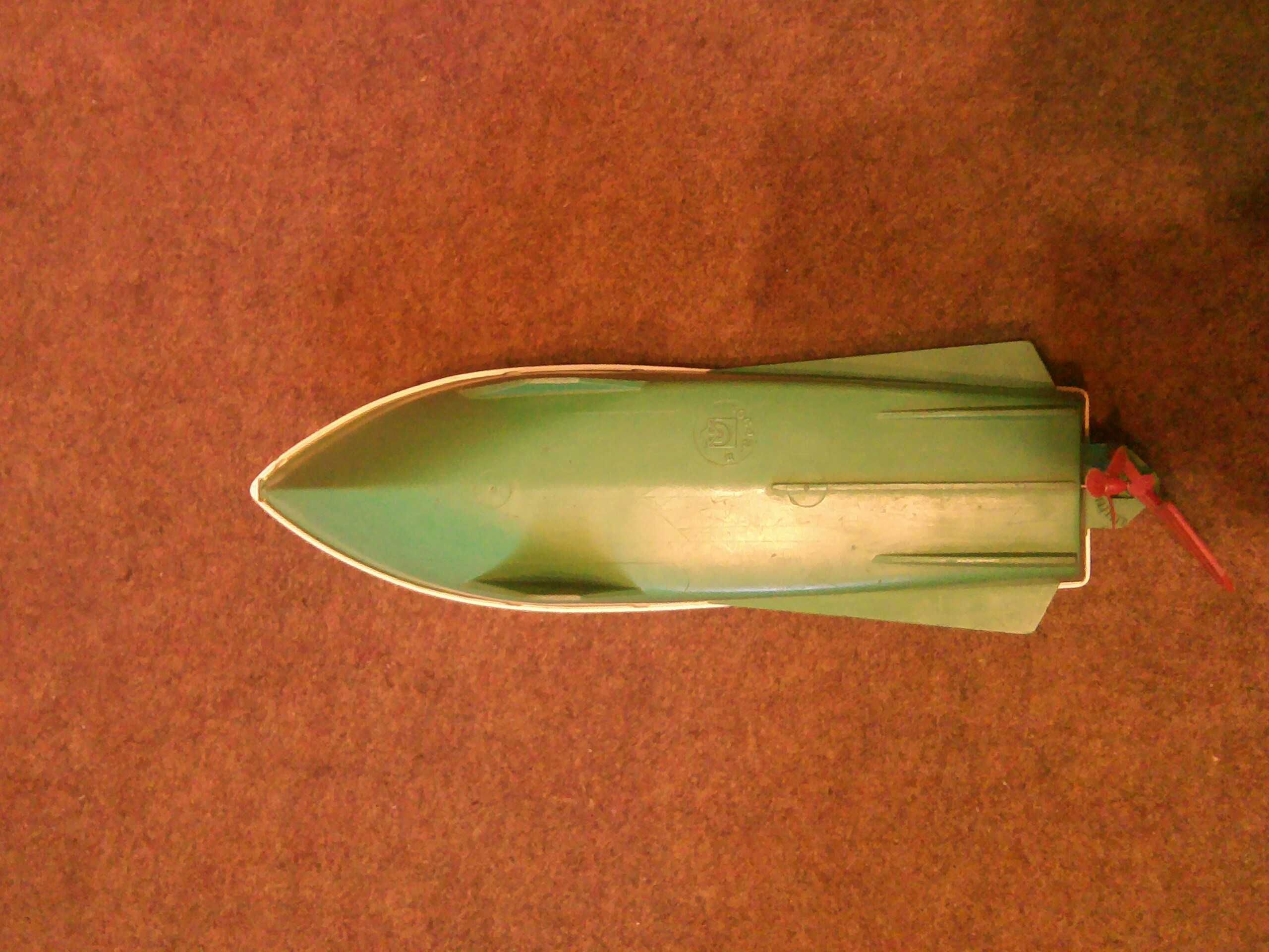 Катер "Нептун" на батарейках СССР.