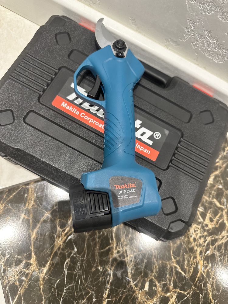 Акумуляторний секатор Makita Dup 265 (24V5aH)