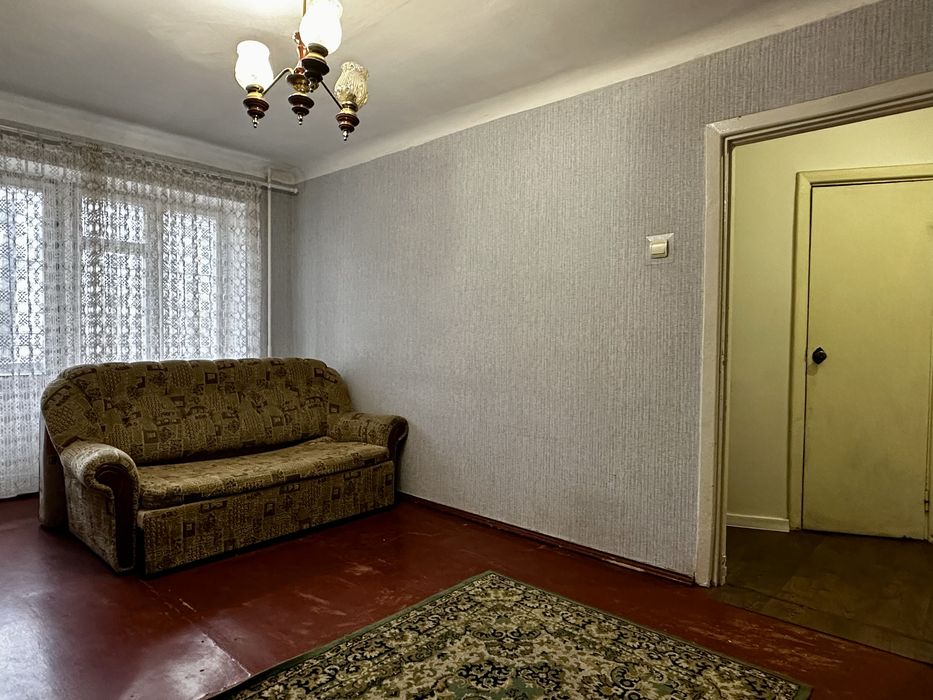 Двокімнатна на Степана Бандери