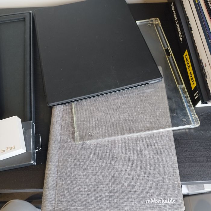 reMarkable 2 + Marker Plus + capas + extra como novo (Braga)