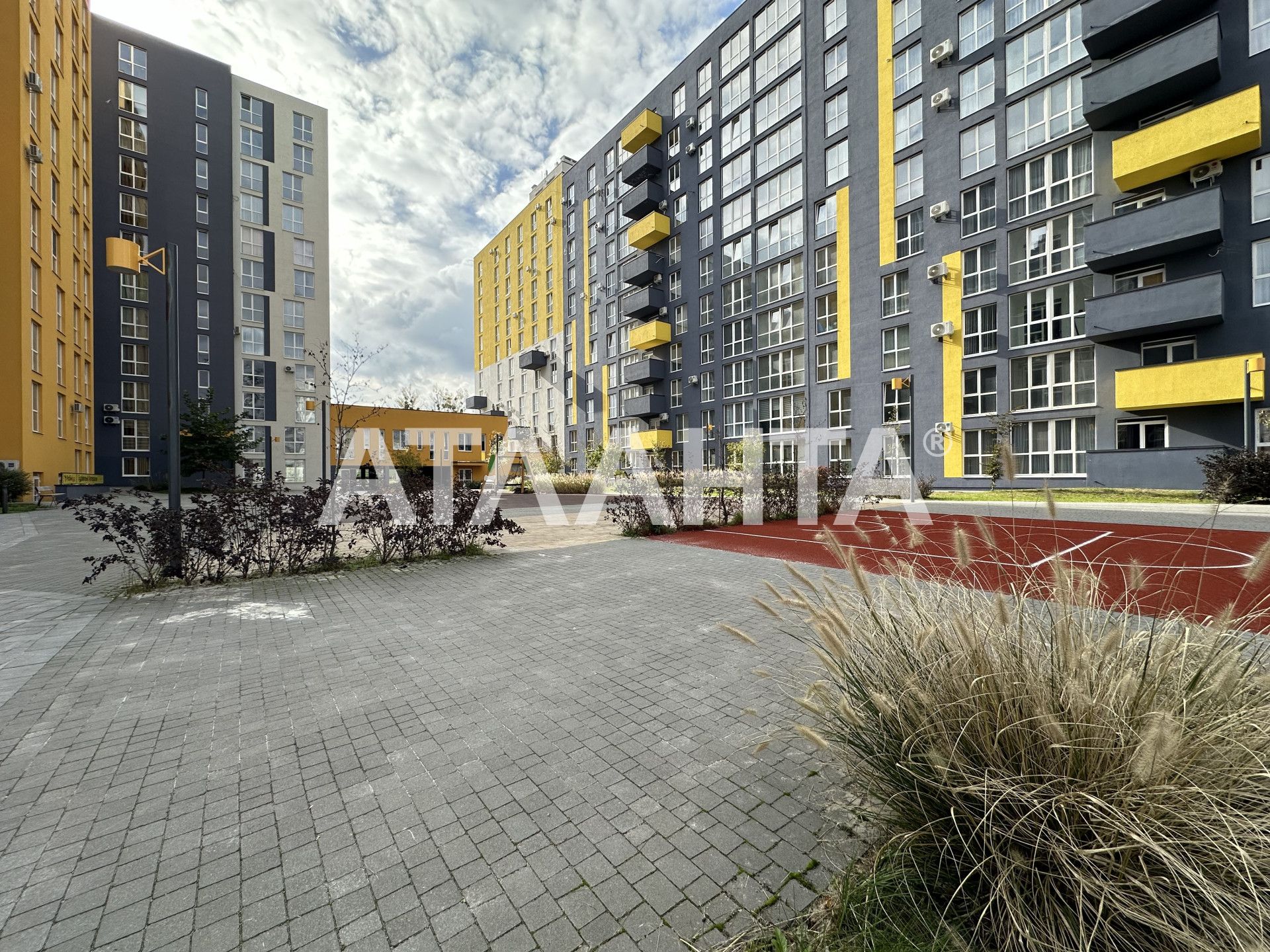 Продаж 1-кім квартири в ЖК Ріел Сіті по вул. Рудненській