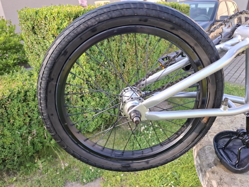 Rower bmx Academy Inspire 18
