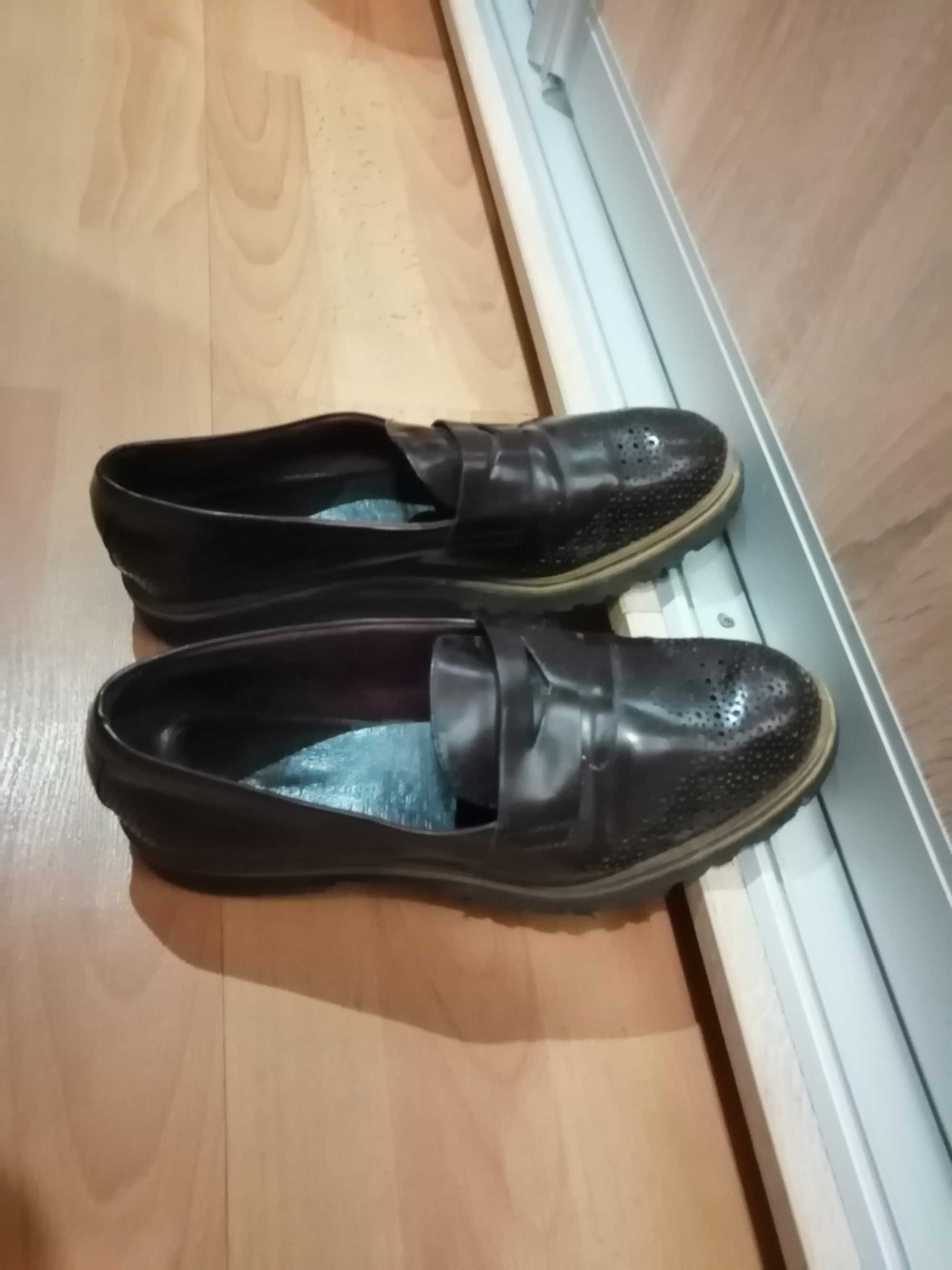 Мужские туфли кожанные, 40 размер, Италия, фирма TAMARIS