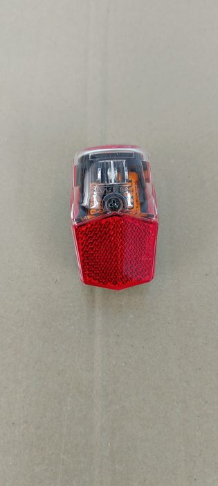 Nr1.Nowa. Tylna Lampka Rowerowa na baterie LED.