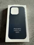Skórzane etui plecki case iphone 16 pro