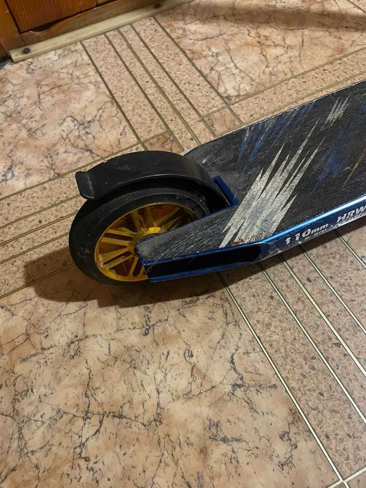 Продам недорого самокат трюковий Explore