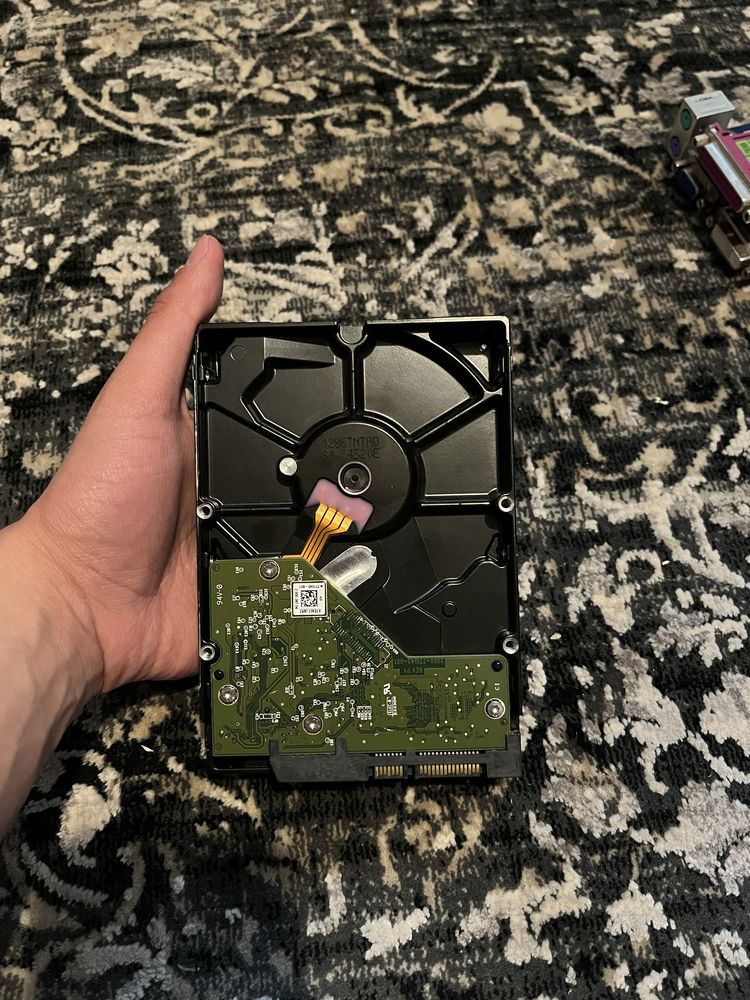 жорсткий диск WD Red 1TB