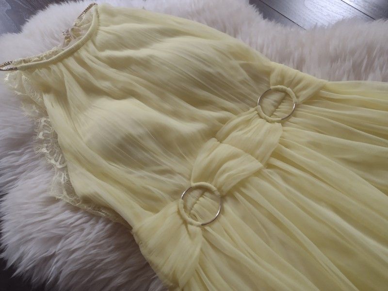 Zjawiskowa pastelowa sukienka żółciutka tiulowa koronkowe plecy