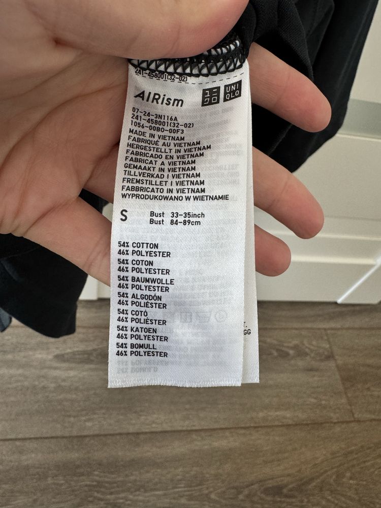 Чорна футболка Uniqlo U Airism, розмір S