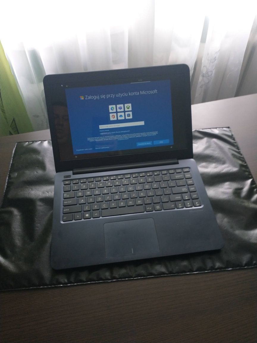 Notebook Asus E402Y
