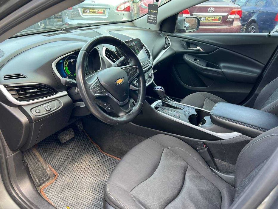 Chevrolet Volt 2017, 1,5 гібрид.