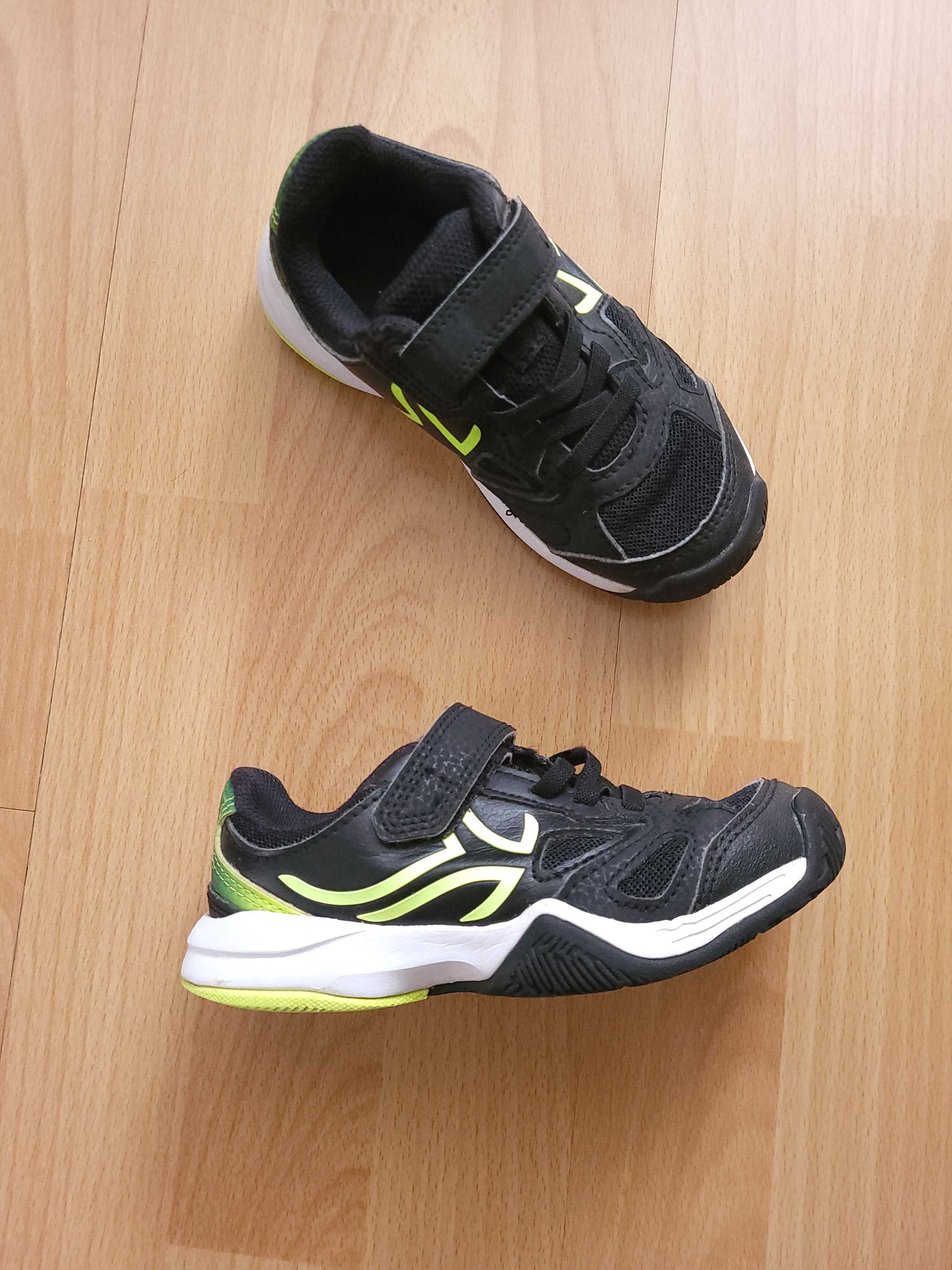 зручні кросівки artengo by decathlon р. 28