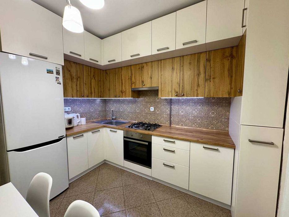 Продам укомплектовану 1-кімнатну квартиру з ремонтом в новобудові