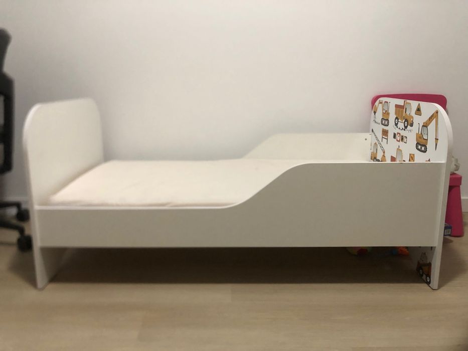 Łóżeczko dziecięce z materacem