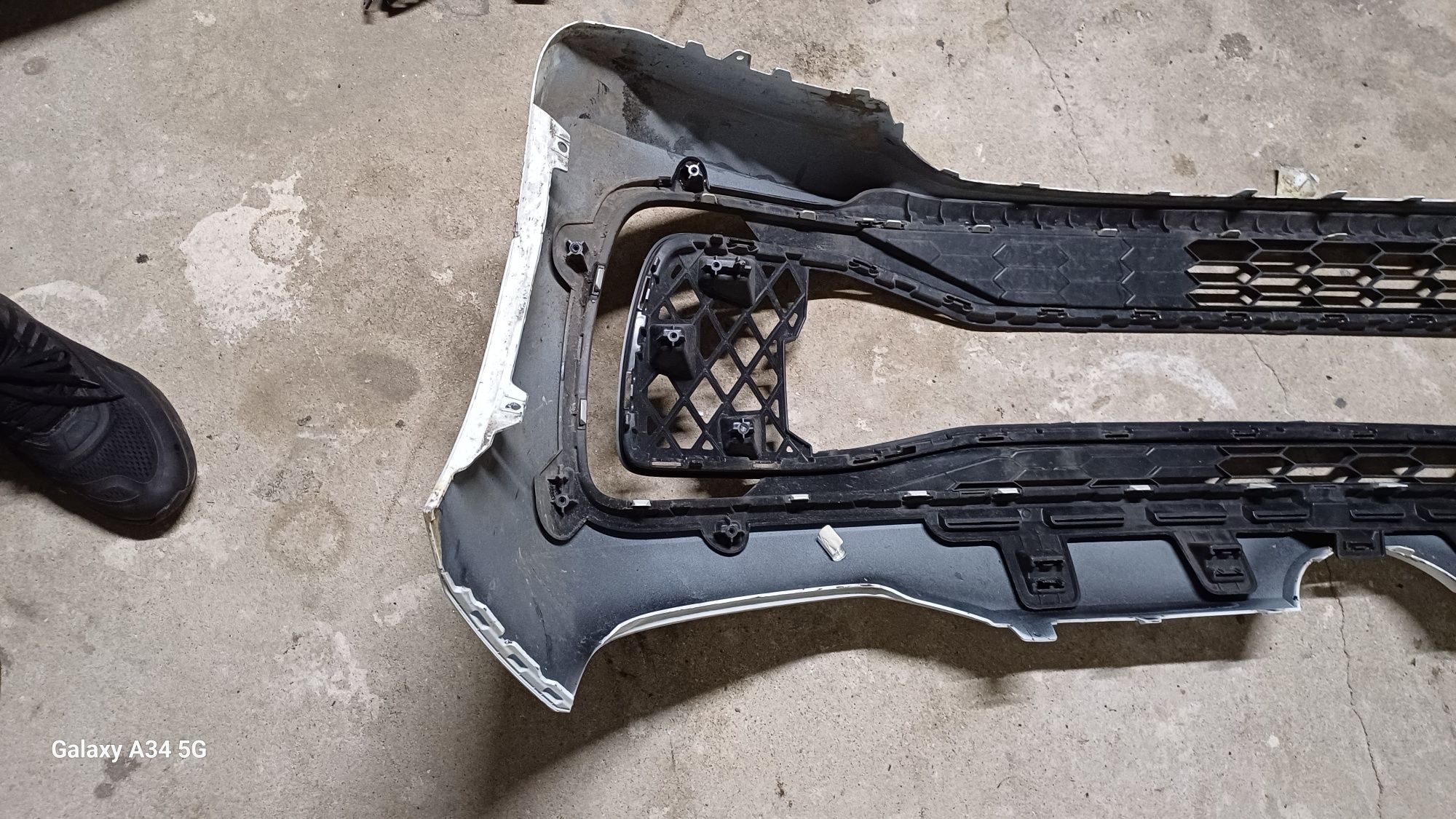 Zderzak przedni wolkswagen UP lift 21r