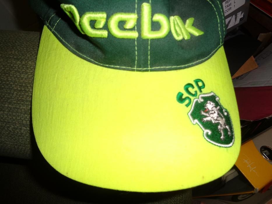 Boné ««reebok««sporting clube de portugal ainda com a etiqueta