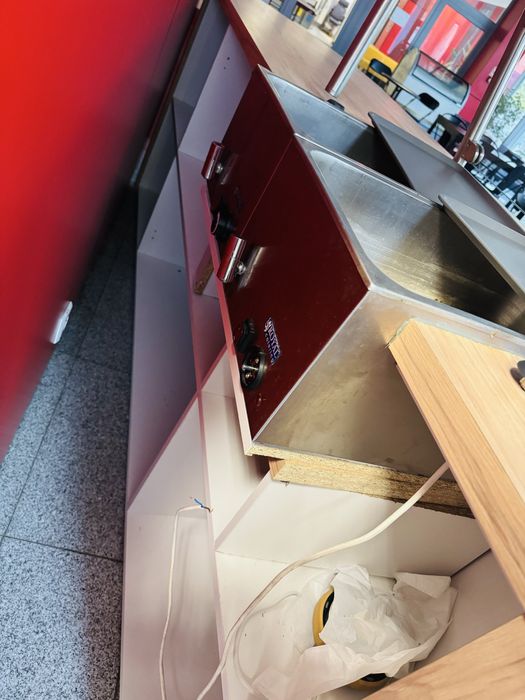 Lada bufetowa wraz z nadstawka grzewcza