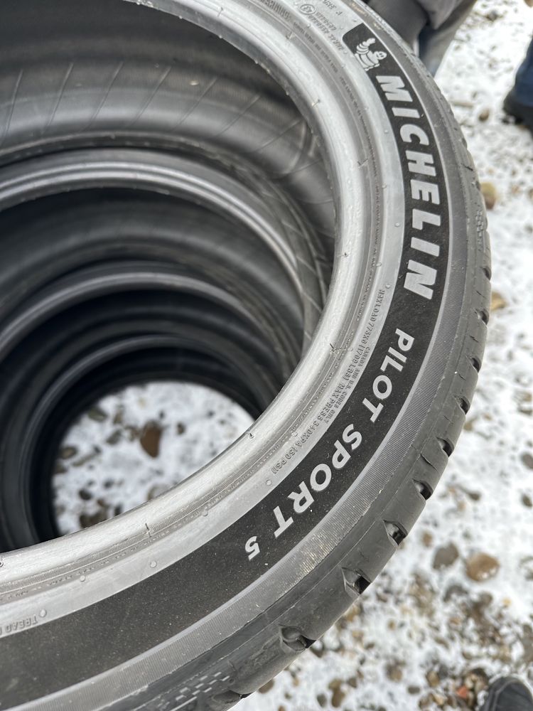 235/45/19 Michelin Pilot Sport 5