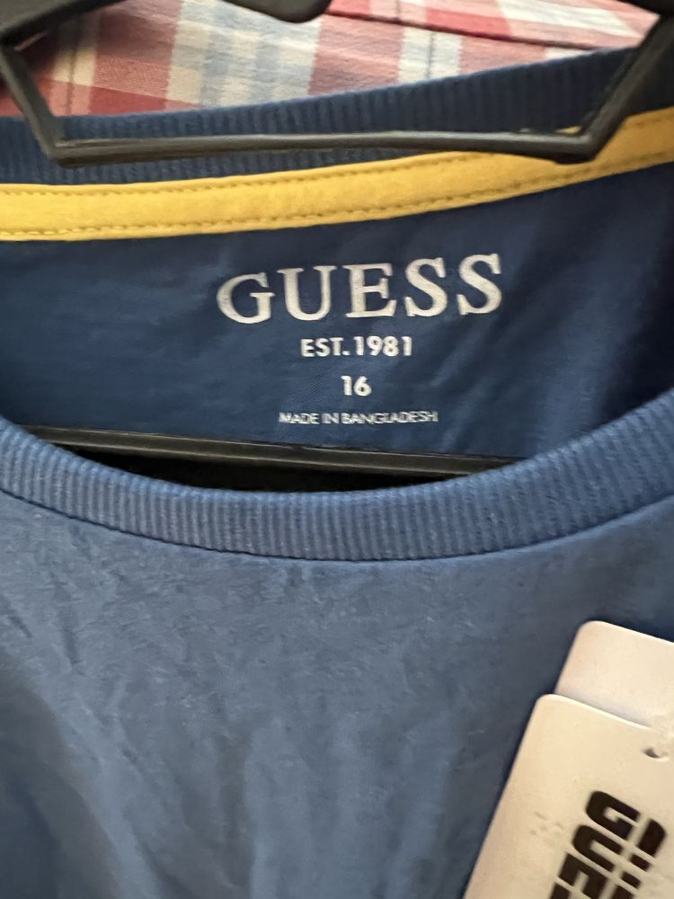 Tshirt GUESS jova 16 anos c etiqueta