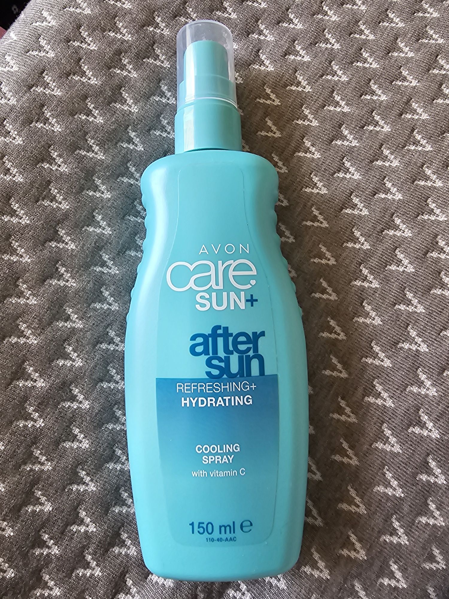Spray łagodzący chłodzący po opalaniu Avon Care Sun