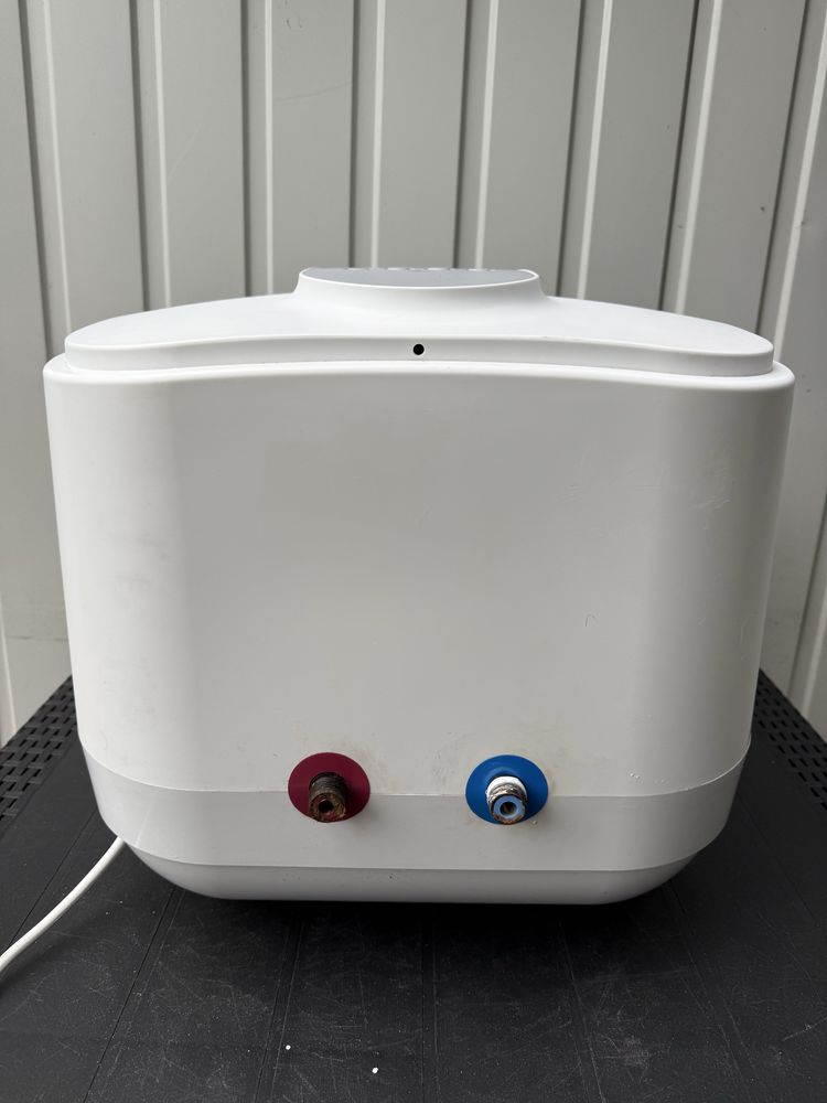 Elektryczny podgrzewacz wody ścienny COMFEE D30-15EVG1O 30 L 1500 W