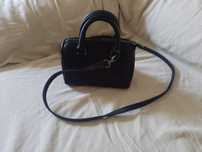 Продам черную фирменную сумку miss Sixty sisley
