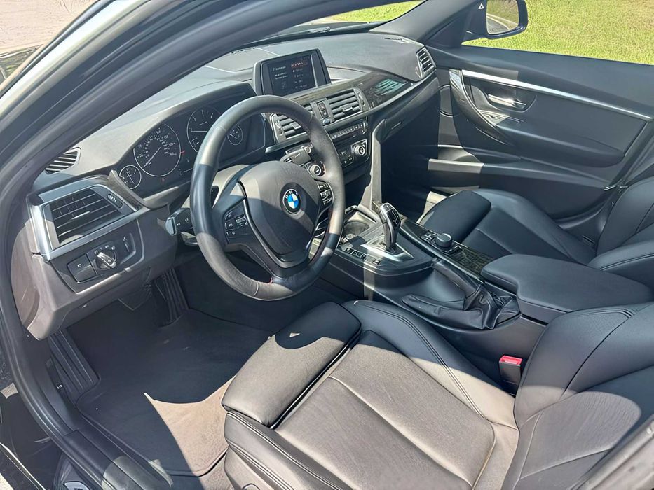 BMW 3 Series      2018