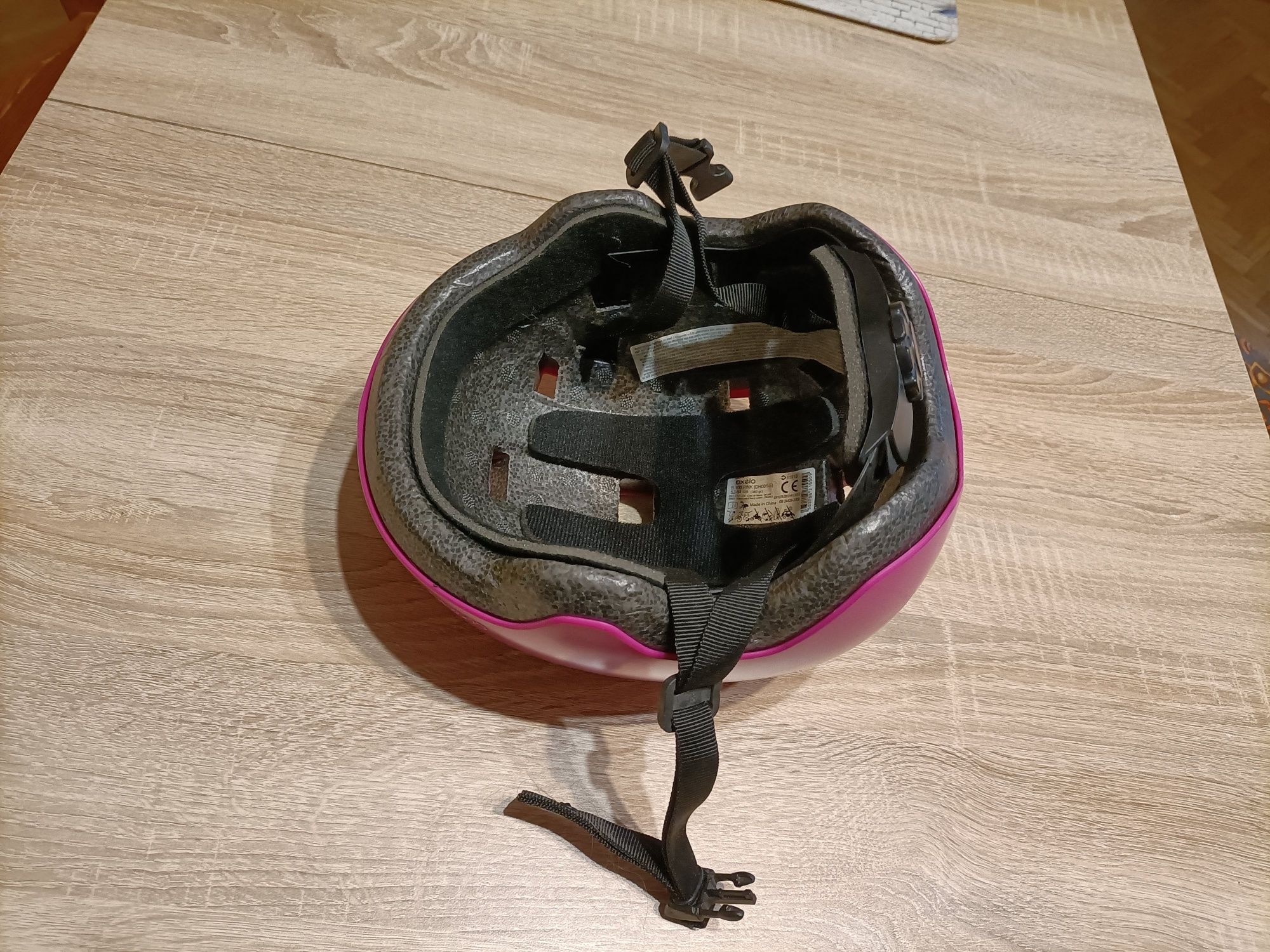 Kask ochronny dla dzieci. Rozmiar 52-54 cm