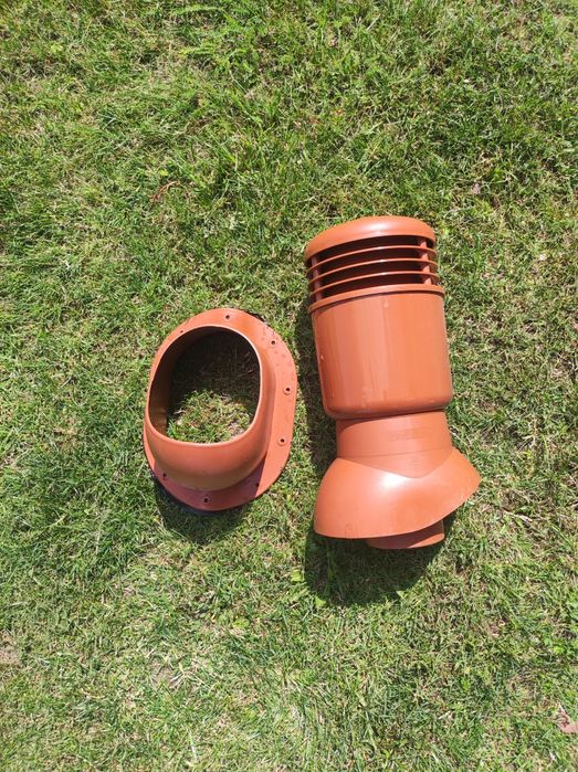 Kominek wentylacyjny do blachodachówki