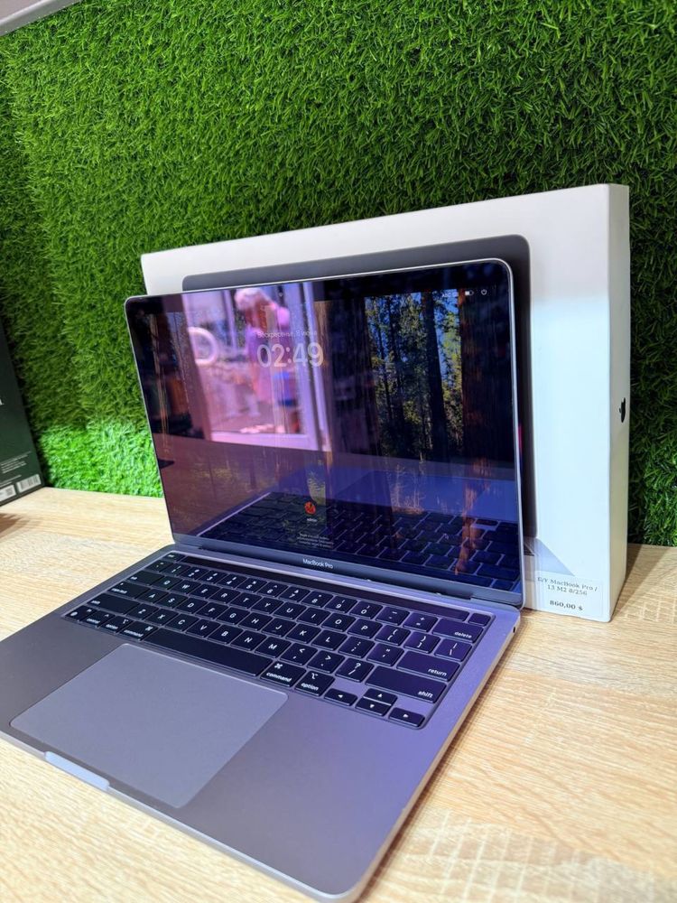 Б/У MacBook Pro 13 M2 8/256 Silver