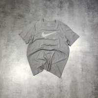 MĘSKA Koszulka Sportowa Nike Duże Logo AIR Swoosh Szara Klasyczna Lato