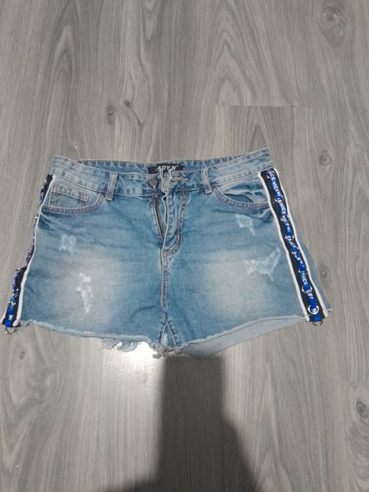 Продам шорти і юбки джинс