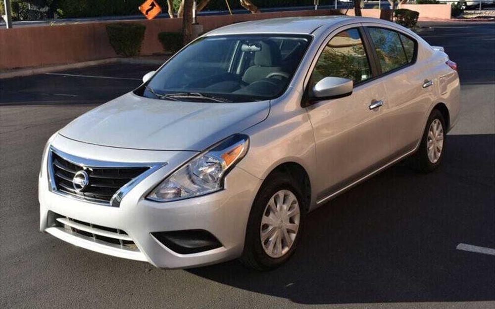 2019 Nissan Versa SV