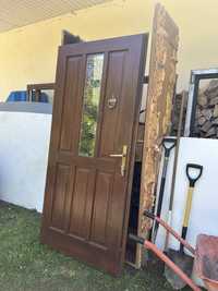 Drzwi zewnętrzne drewniane 90cm prawe