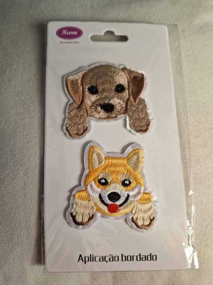 Emblemas para roupa ou traje com Shiba inu husky golden ou borboletas