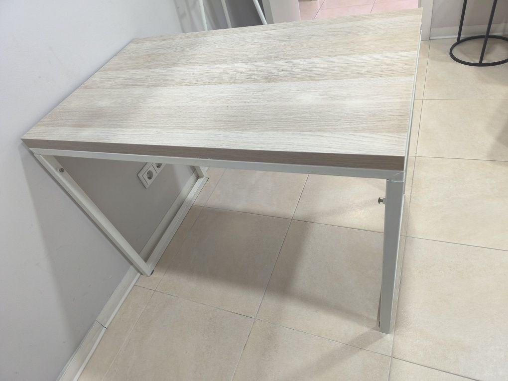 Mesa de manicure / secretária