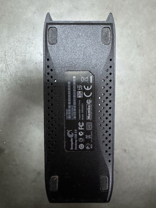 Seagate — внешний жёсткий диск на  3 TB