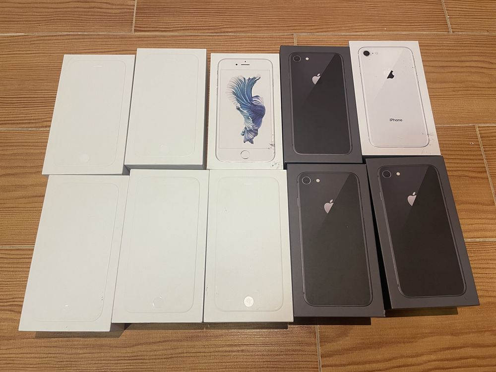 Caixas para iMac, iPad e iPhone.