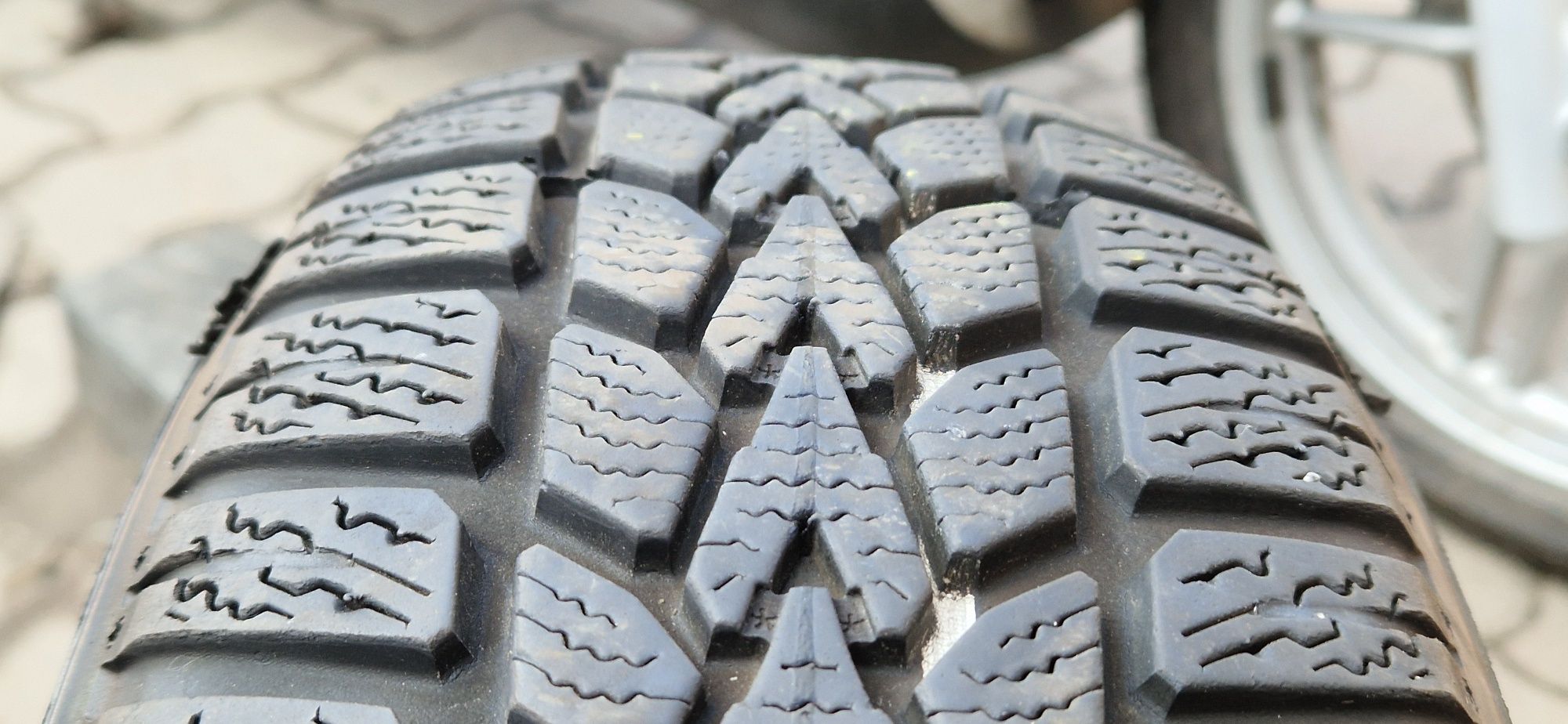 165/70 R14 81T Dunlop Winter Response 2 6mm 2021r